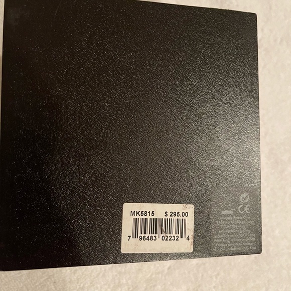 Michael Kors Hunger Stop Gold Watch - Picture 5 of 10